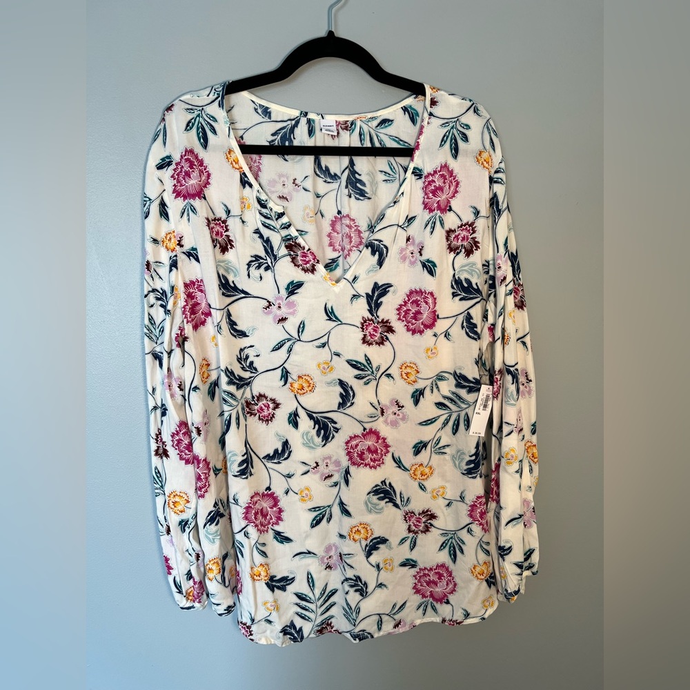 White with blue, pink & purple flowers.  XXL New With Tags.